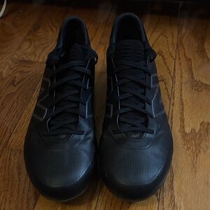 New Balance Men's Black Sneakers